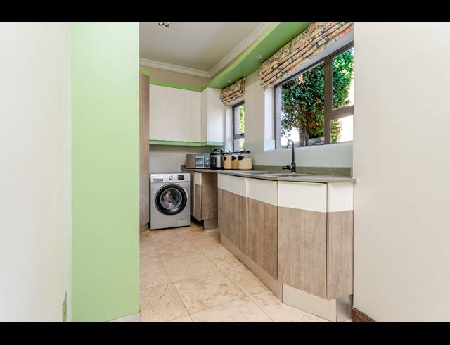 4 BEDROOM FREEHOLD FOR SALE IN SAGEWOOD